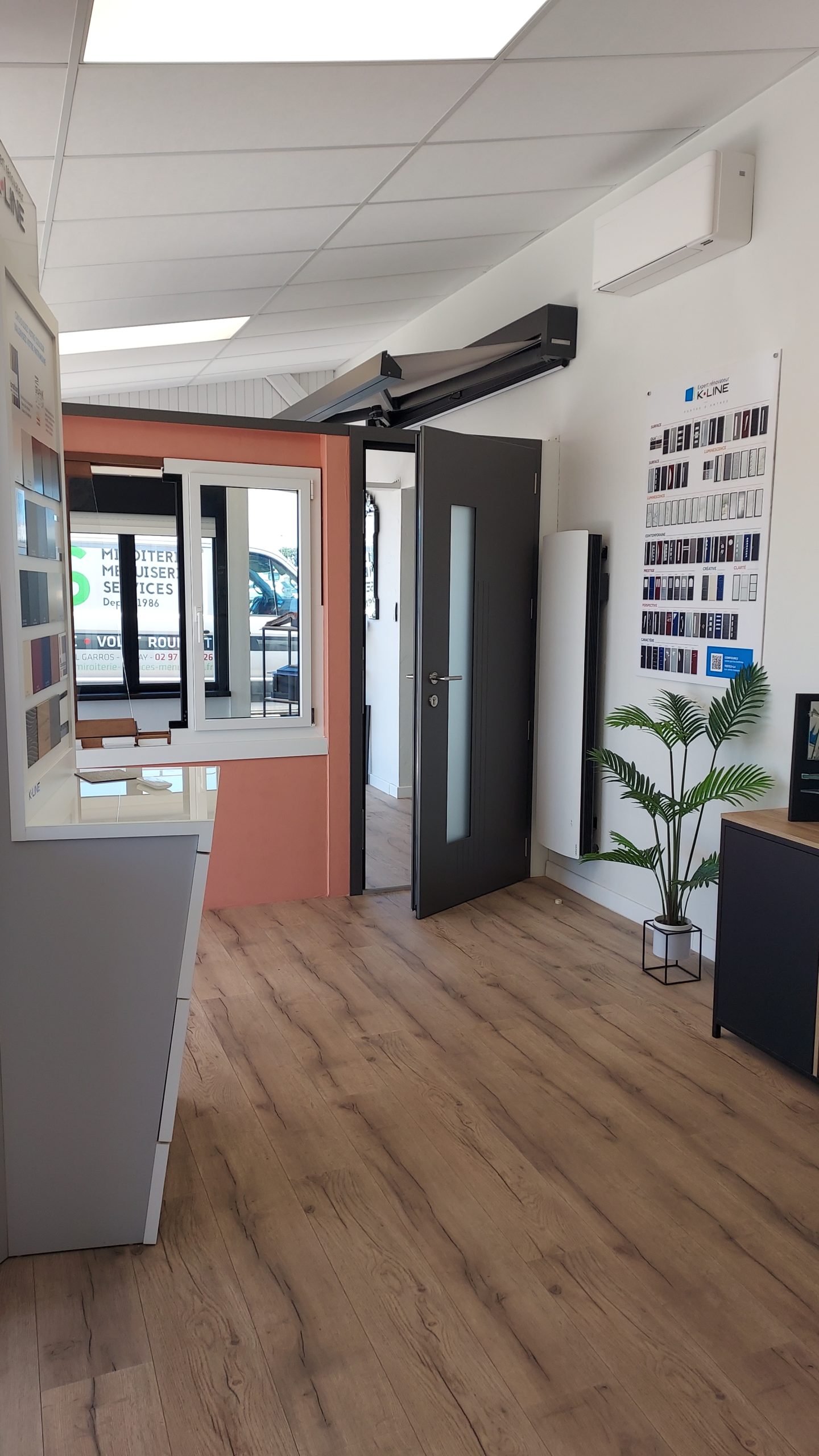 MIROITERIE MENUISERIE SERVICES showroom 6